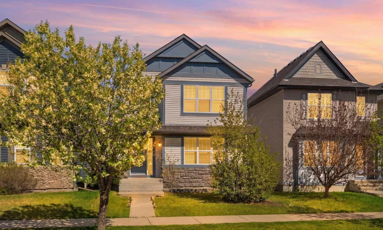 213 Silverado Drive SW
