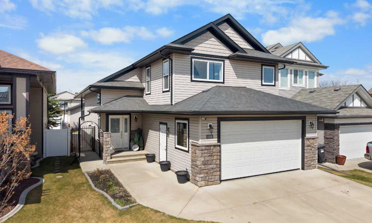 135 Stephenson Crescent
