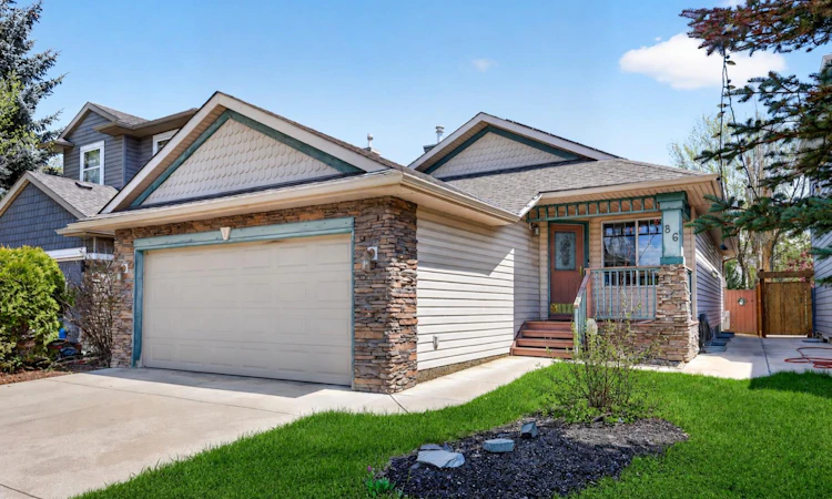 86 Chapalina Way SE