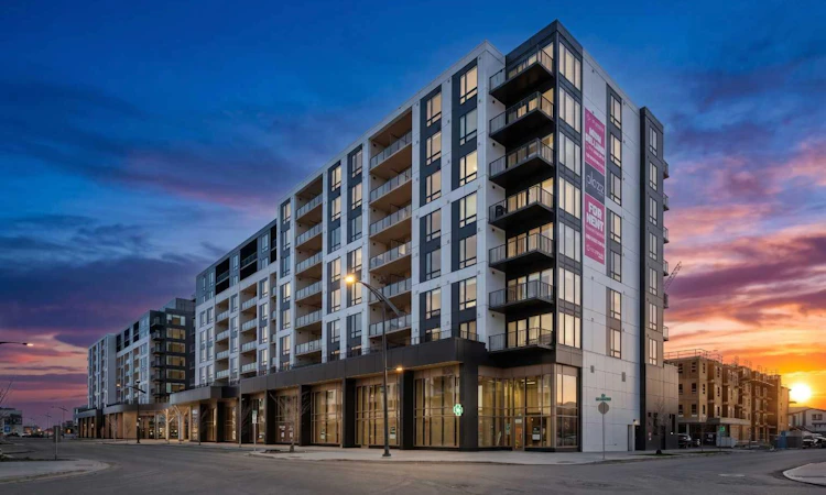 309-8375 Broadcast Avenue SW