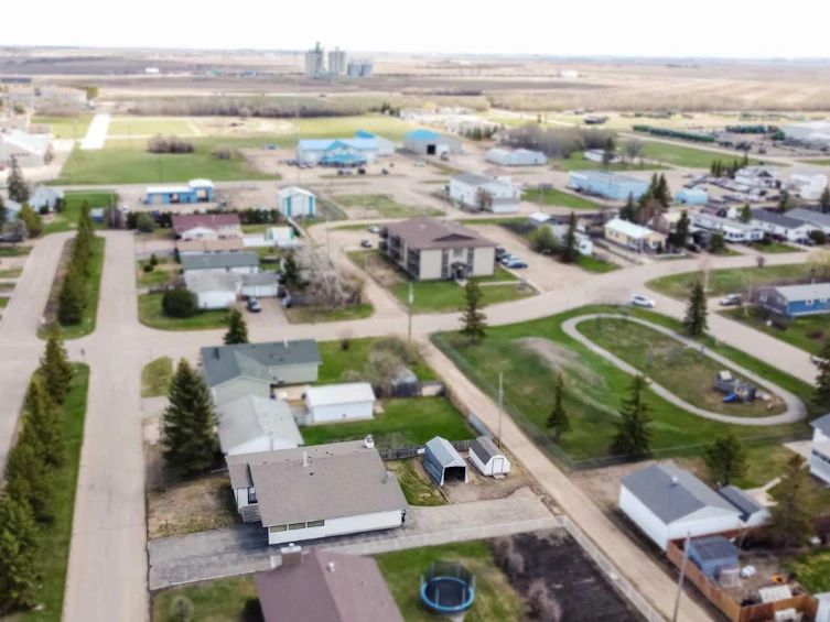 107 4 Avenue SW, Falher, AB, T0H 1M0 - 45
