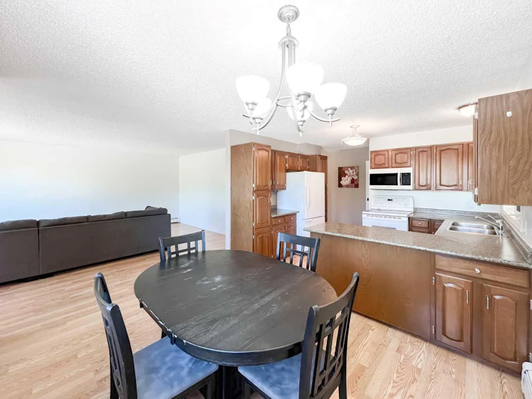 107 4 Avenue SW, Falher, AB, T0H 1M0 - 9