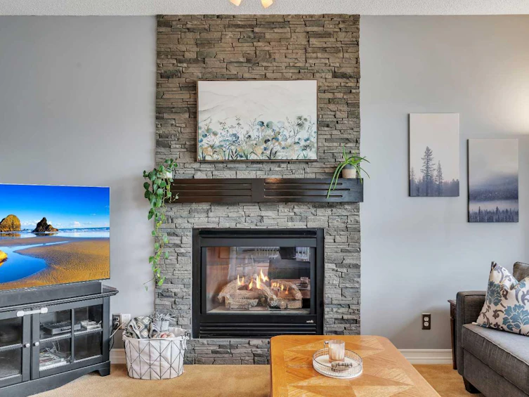 104 Prestwick Street SE, Calgary, AB, T2Z 4K9 - 10