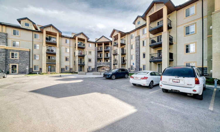1207-8810 Royal Birch Boulevard NW