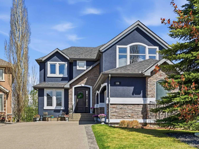 135 Cranleigh View SE, Calgary, AB, T3M 0A2 - 2