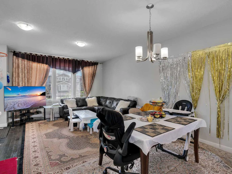 552 Redstone Drive NE, Calgary, AB, T3N 0R3 - 5