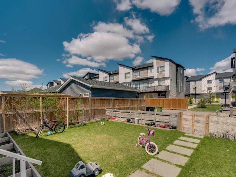 552 Redstone Drive NE, Calgary, AB, T3N 0R3 - 23
