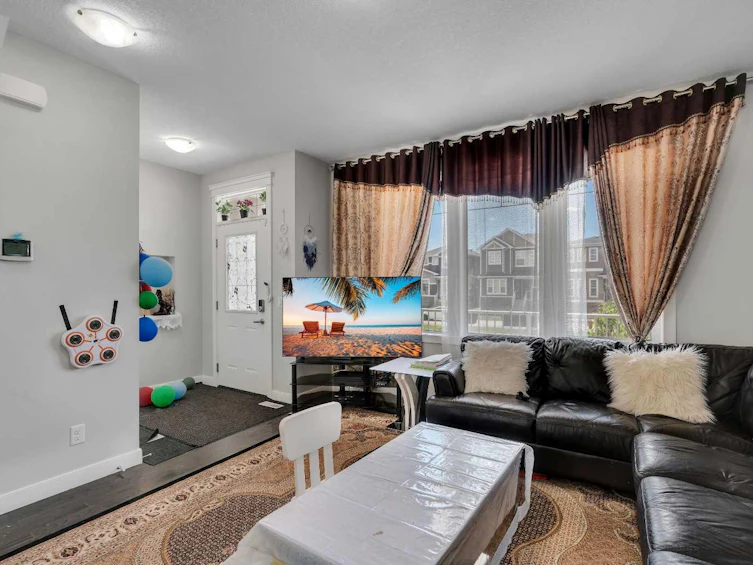 552 Redstone Drive NE, Calgary, AB, T3N 0R3 - 3