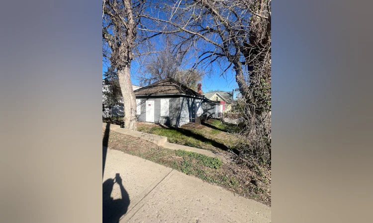 74 2 Street SE