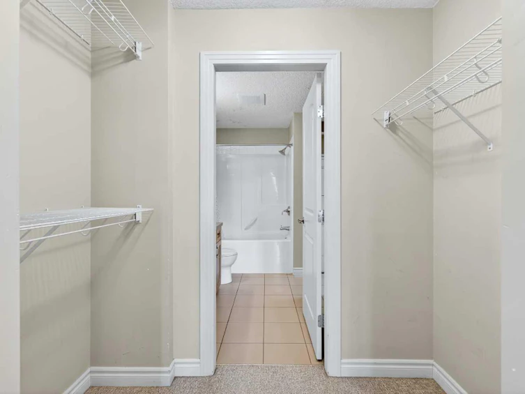 137-60 Royal Oak Plaza NW, Calgary, AB, T3G 0A7 - 8