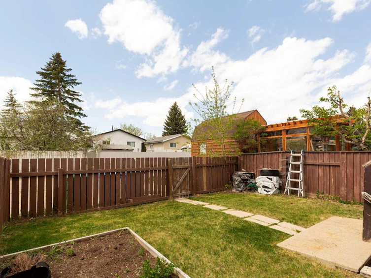 A&B-625 Columbia Boulevard W, Lethbridge, AB, T1K 5K3 - 26