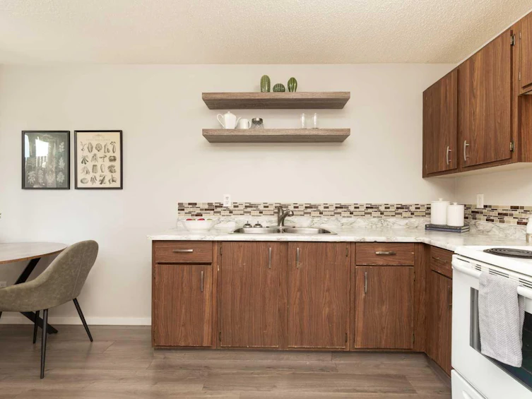A&B-625 Columbia Boulevard W, Lethbridge, AB, T1K 5K3 - 6