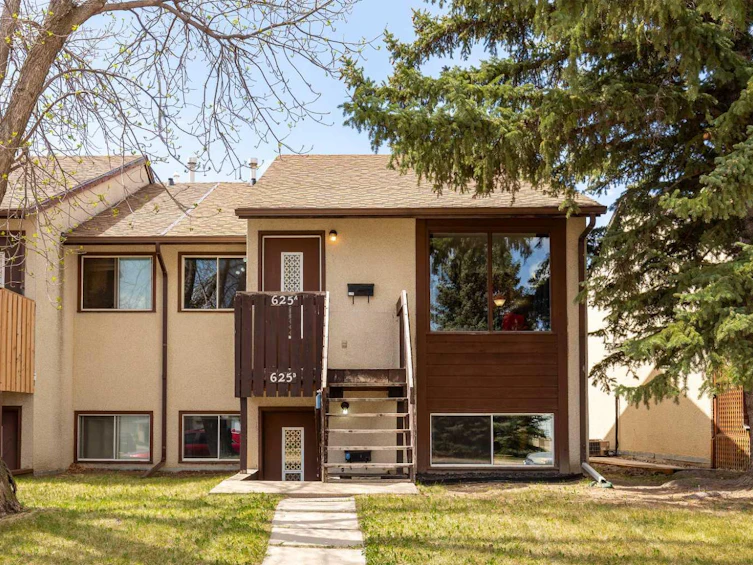 A&B-625 Columbia Boulevard W, Lethbridge, AB, T1K 5K3