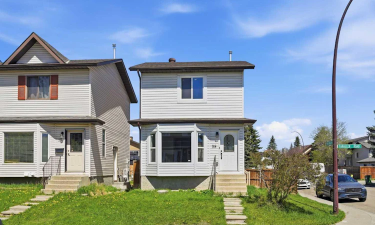 58 Taraglen Road NE