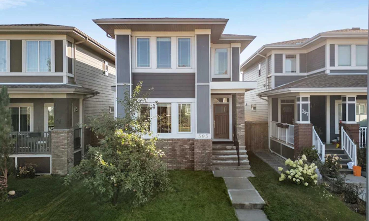 393 Marquis Heights SE