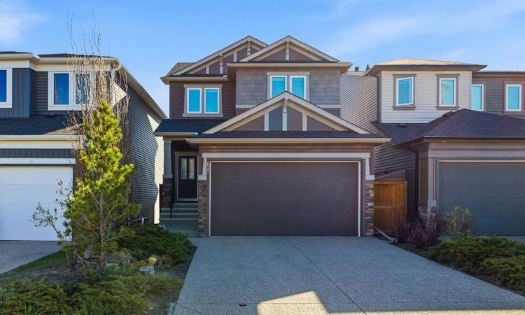 11 Evanscrest Way NW