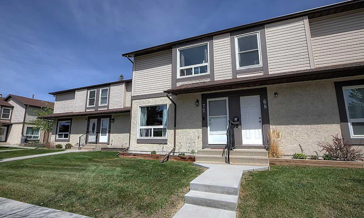 72 Deerpoint Road SE