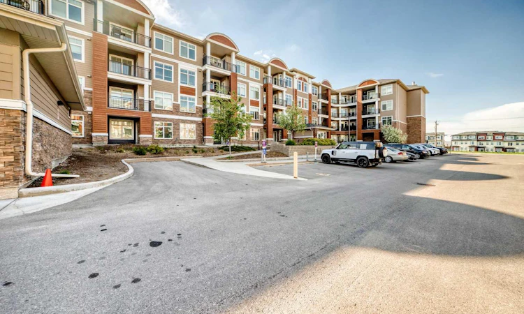 1212-3727 Sage Hill Drive NW