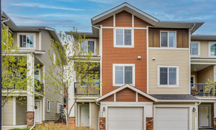 72-300 Marina Drive SE