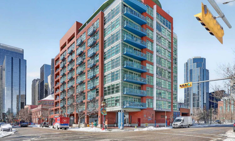 312-205 Riverfront Avenue SW
