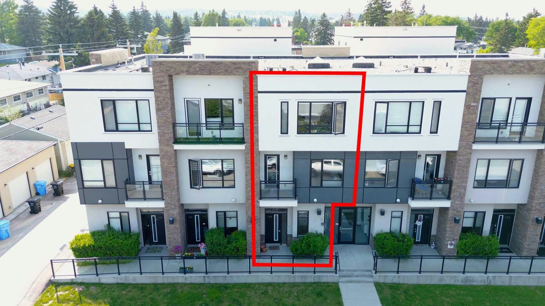 109-15 Rosscarrock Gate SW, Calgary, AB, T3C 1E6