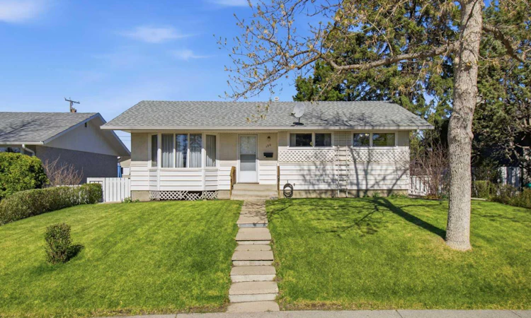 120 Glenpatrick Drive SW