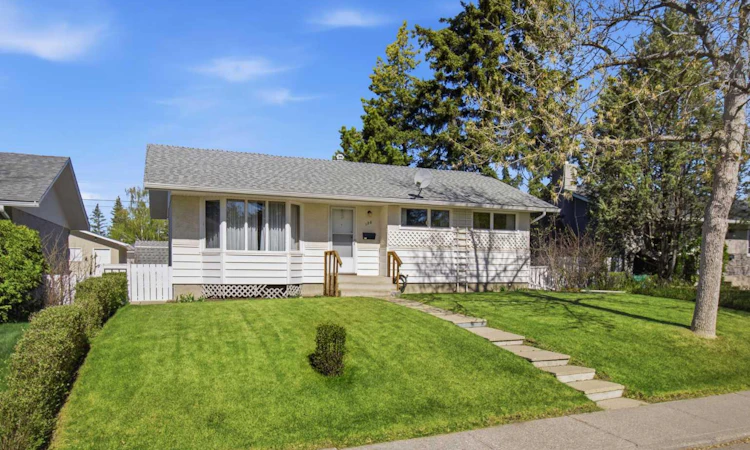 120 Glenpatrick Drive SW