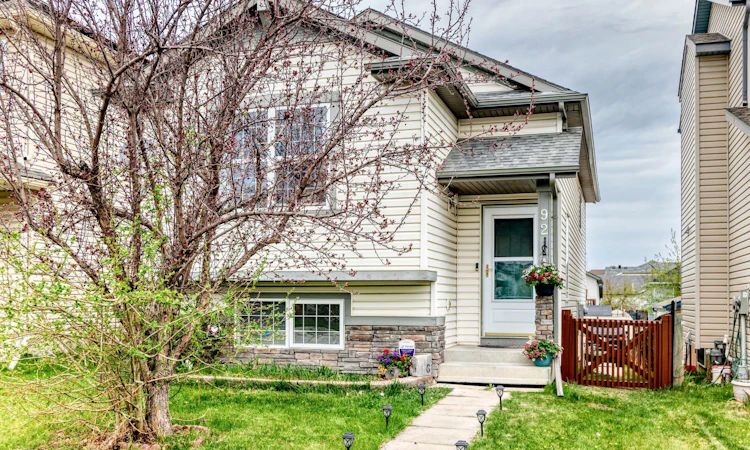 92 Everstone Rise SW