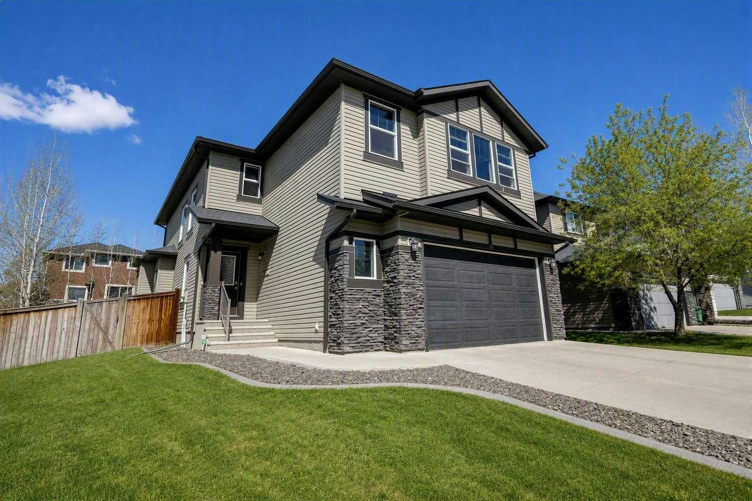 29 Drake Landing Loop, Okotoks, AB, T1S 1H0
