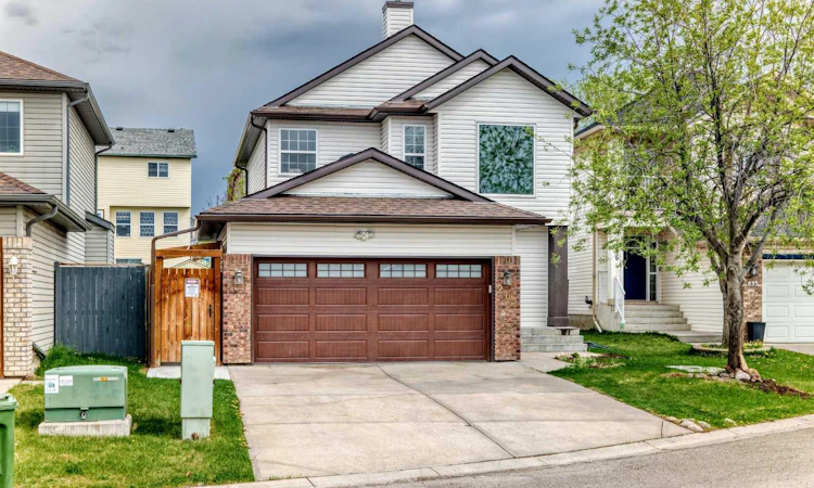 262 Coventry Court NE