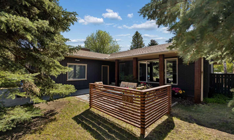 127 Parkglen Crescent SE