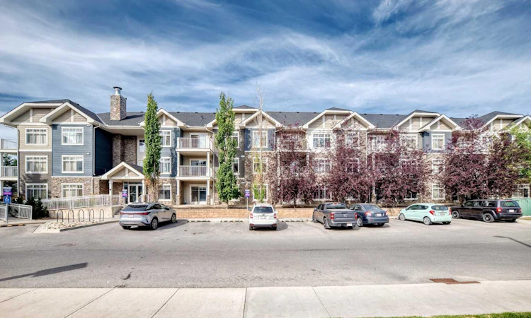 5114-155 Skyview Ranch Way NE