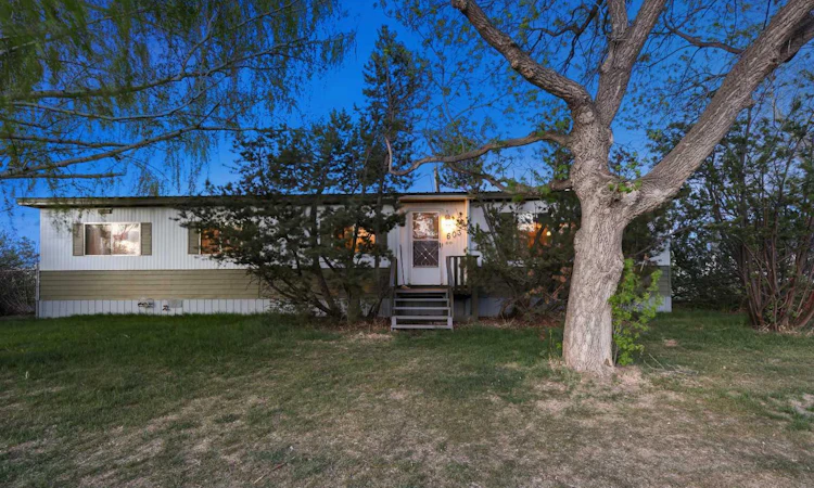 603 Alberta Avenue