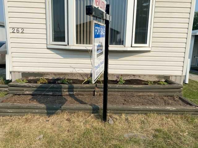 262-3223 83 Street NW, Calgary, AB, T3B 5N5
