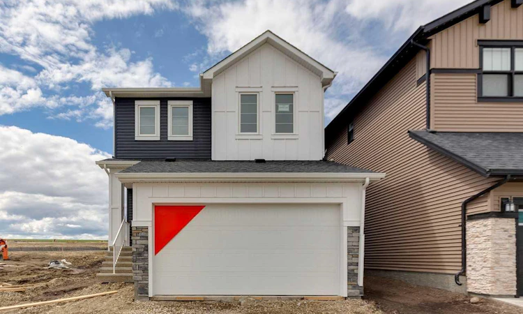 155 Vantage Crescent SW