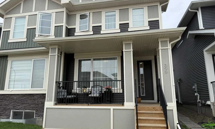 399 Sora Boulevard SE