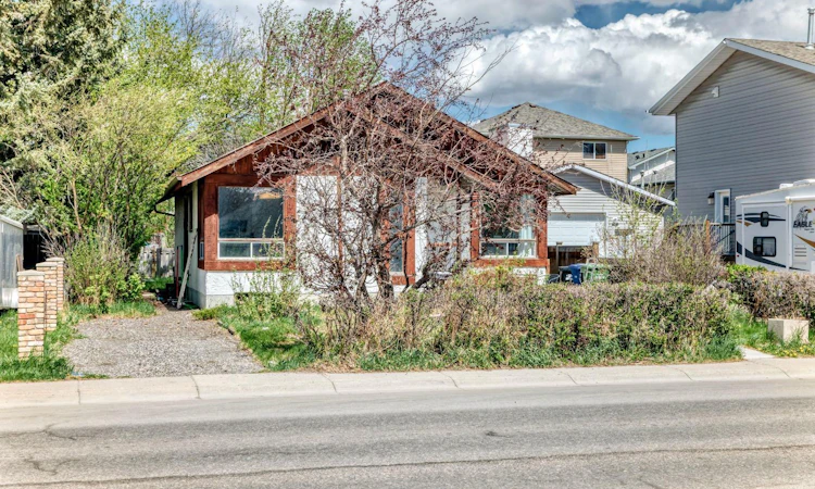 481 Big Springs Drive SE