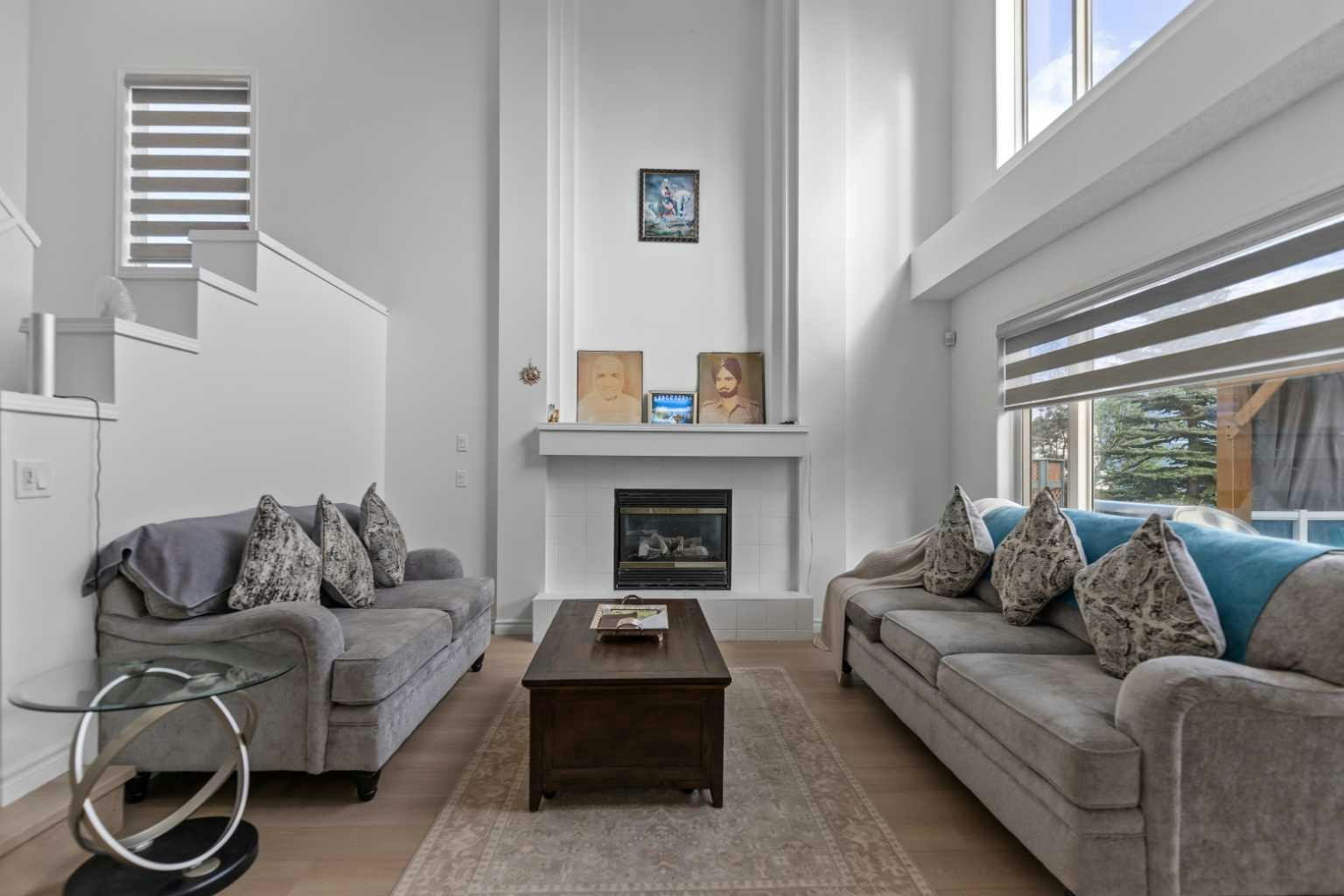 7 Country Hills Park NW, Calgary, AB, T3K 5C8