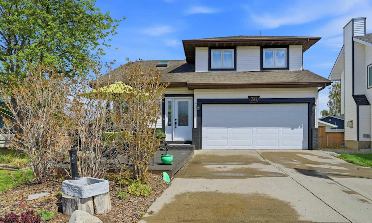 38 Sandpiper Way NW