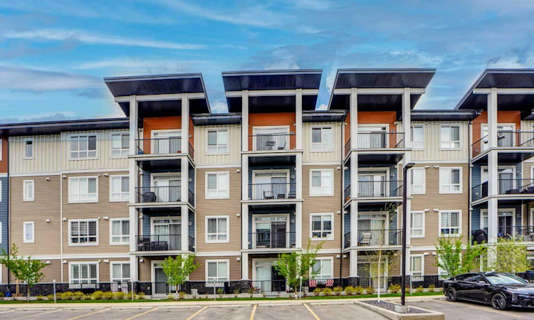 111-25 Walgrove Walk SE