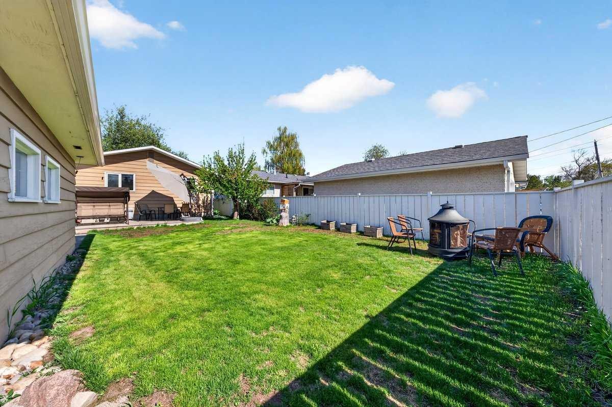 227 Martell Road NE, Calgary, AB, T2A 2X2