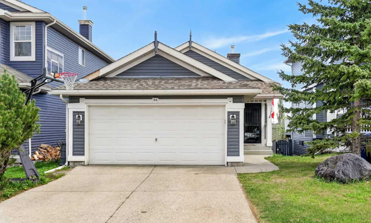 44 Bridlepost Green SW