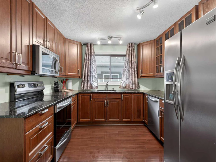 2621 11 Avenue SE, Calgary, AB, T2A 0E4 - 7