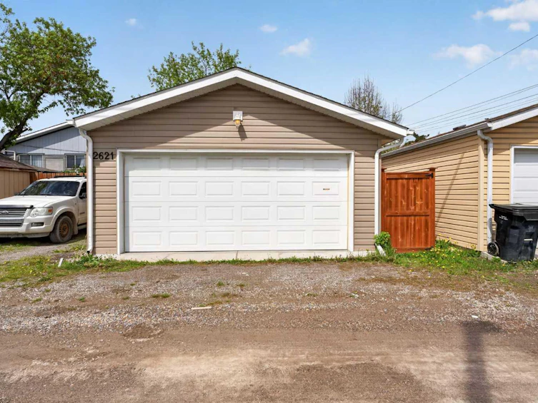 2621 11 Avenue SE, Calgary, AB, T2A 0E4 - 31