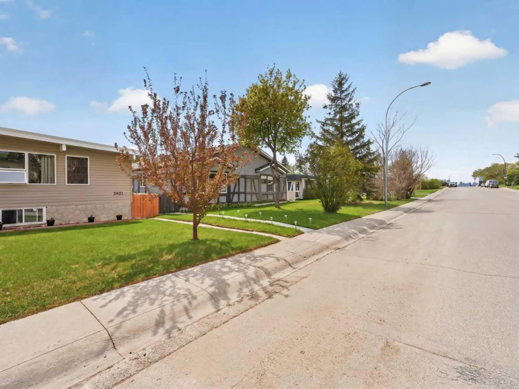 2621 11 Avenue SE, Calgary, AB, T2A 0E4 - 38
