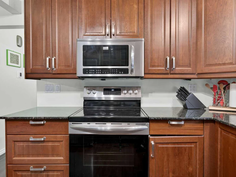 2621 11 Avenue SE, Calgary, AB, T2A 0E4 - 6