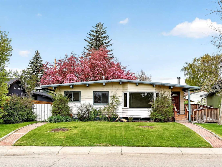 920 87 Avenue SW, Calgary, AB, T2V 0W1 - 45