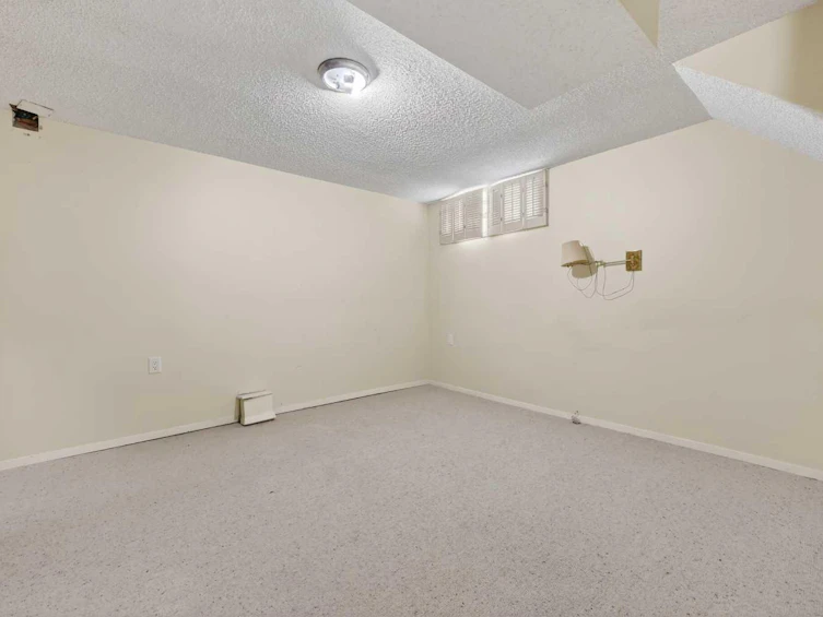 920 87 Avenue SW, Calgary, AB, T2V 0W1 - 30