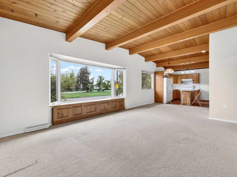 920 87 Avenue SW, Calgary, AB, T2V 0W1 - 3