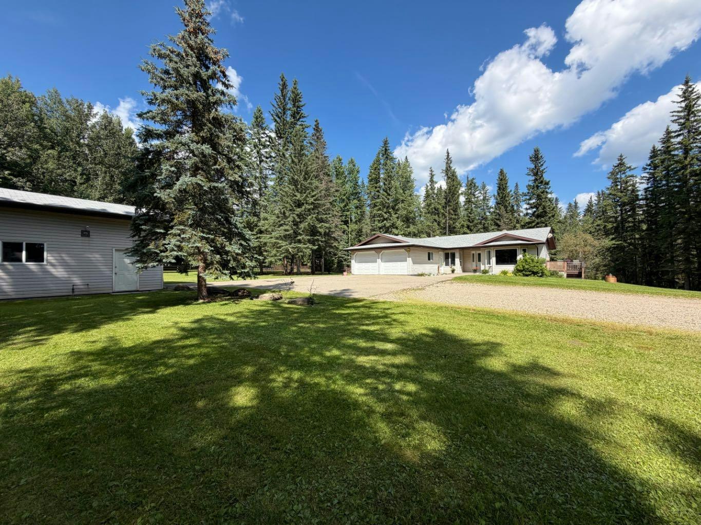 53404A Highway 748 E, Rural Yellowhead, AB, T7E 3S9